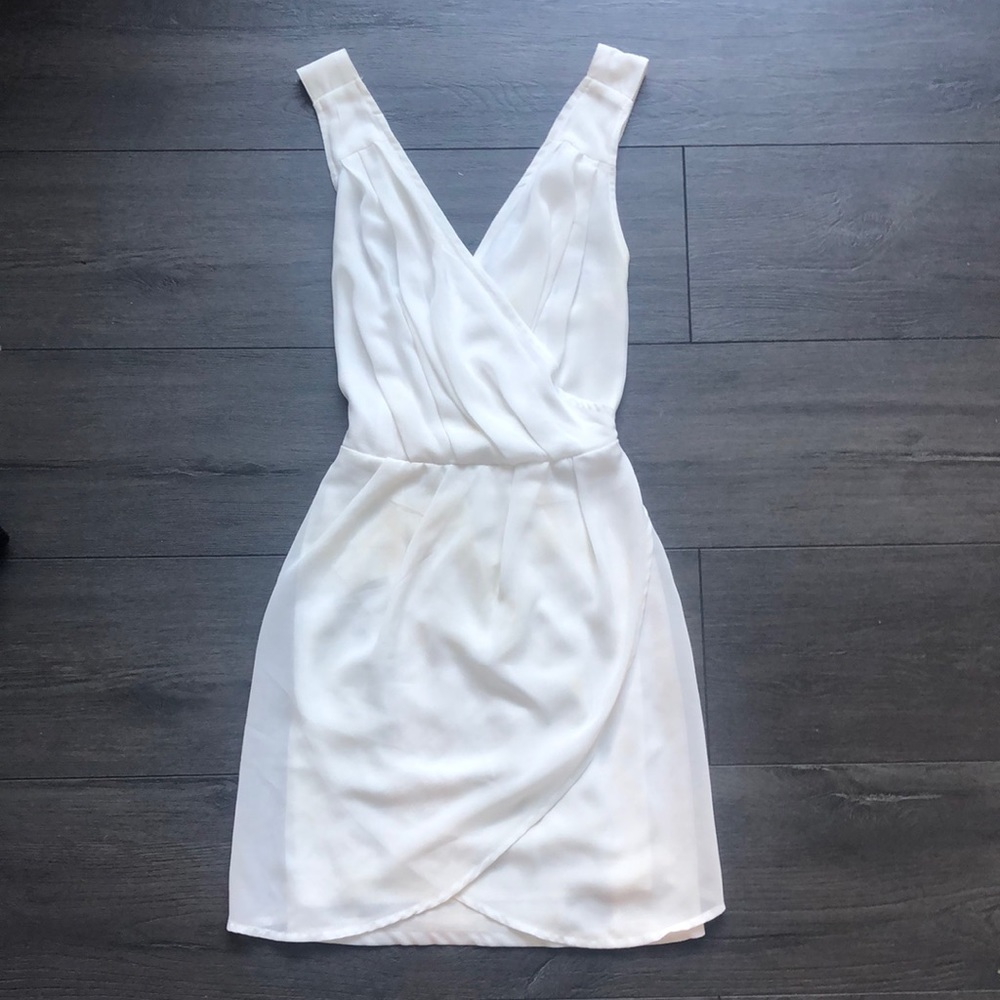 White dress with pockets